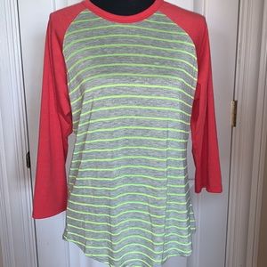 LuLaRoe Randy shirt
